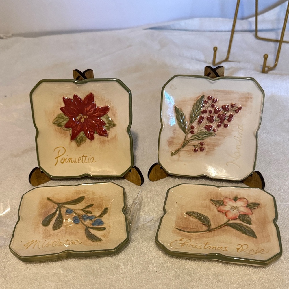 Set of Four MWW Market "Holiday Botanical" 4.5” Mini Plates